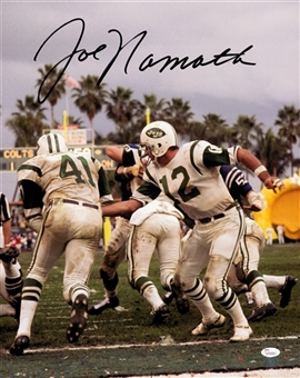 Joe Namath Signed 16x20 New York Jets Super Bowl III Action Photo (Namath Holo & JSA)